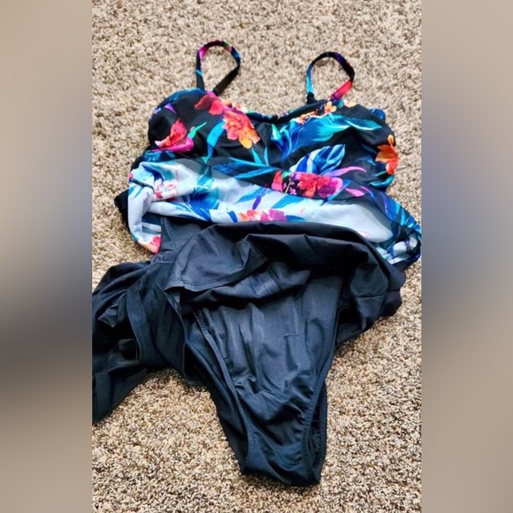 Tropical Print Dreamshaper by Miracle Suit Farrah Romper One-piece Size 8 - Picture 4 of 7